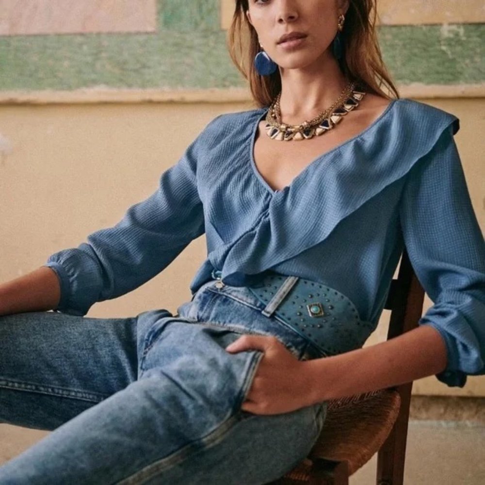 Sezane Priscille Blouse Women's 36/US 4 Ruffle V-Neck 100% Silk Button Blue 